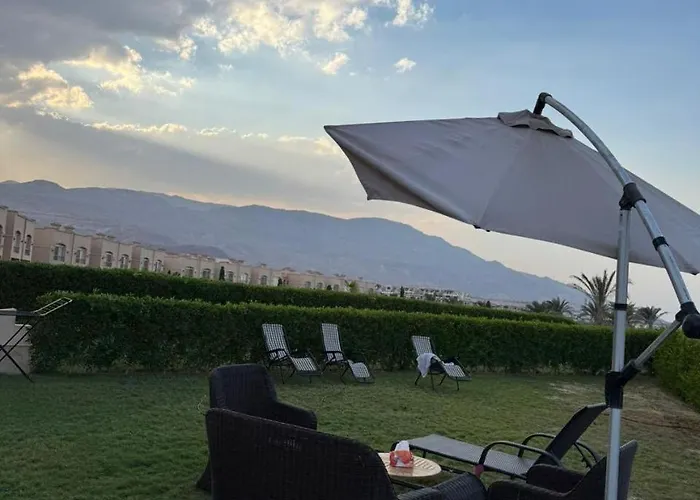 ڤيلا بجاردن في كومبوند لاڤيستا توباز العين السخنه Ain Sukhna